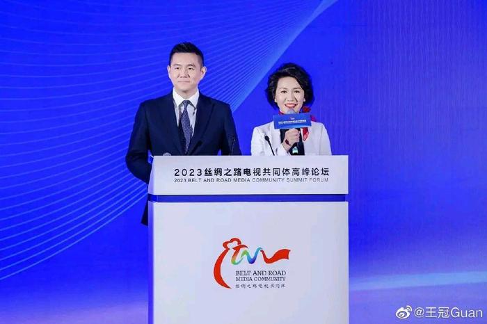 总台最帅英文男主播与最受欢迎英文女主播，同事多年首次搭档主持-主播的英文