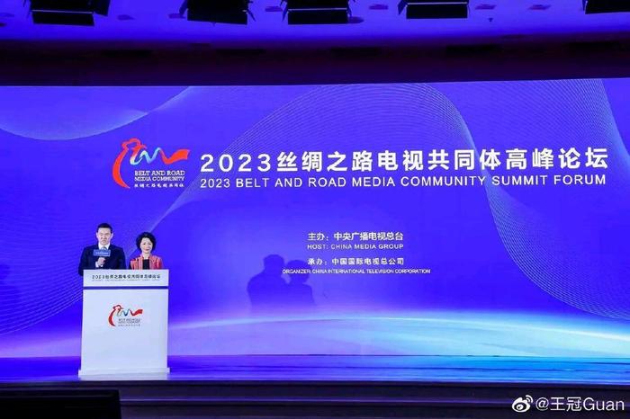 总台最帅英文男主播与最受欢迎英文女主播，同事多年首次搭档主持-主播的英文