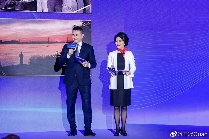 总台最帅英文男主播与最受欢迎英文女主播，同事多年首次搭档主持-主播的英文