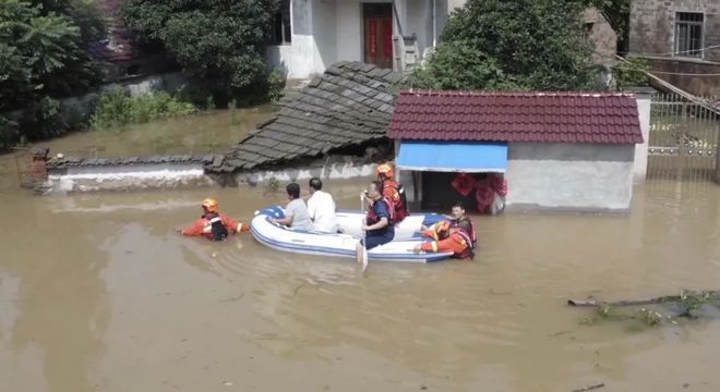 芜湖防汛应急响应24小时连续升级！繁昌两村河水倒灌！一线人员通宵紧急救援......-芜湖洪涝灾情