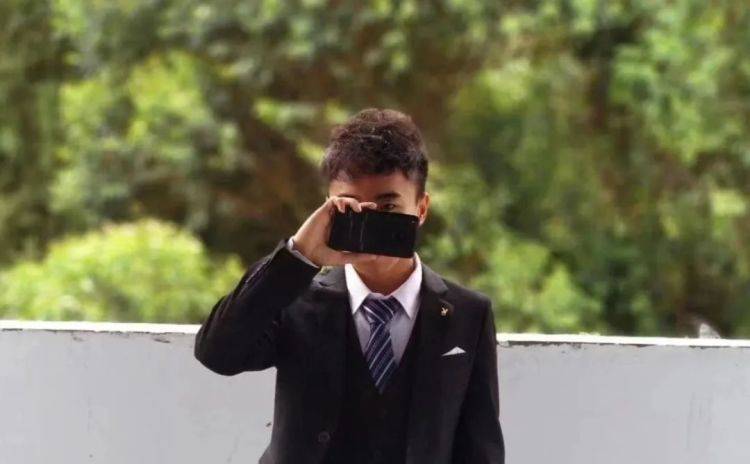 杭州00后被公司总部调离，半个月后突然请假：我“中奖”了！-杭州00后明星