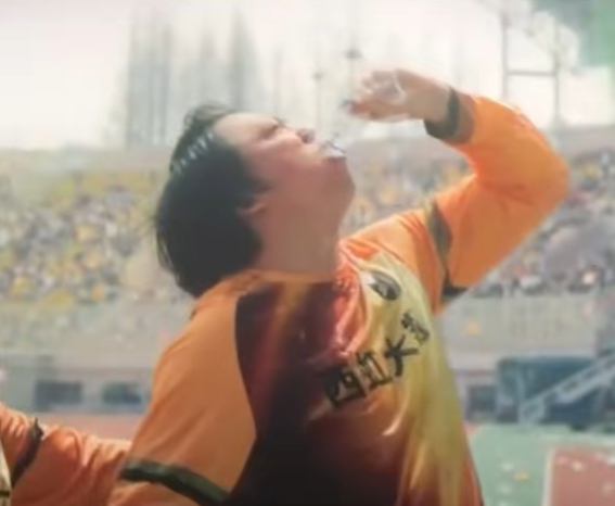 电影《抓娃娃》8个细节解读，原来是一个巨大的西虹市宇宙-抓娃娃动漫图