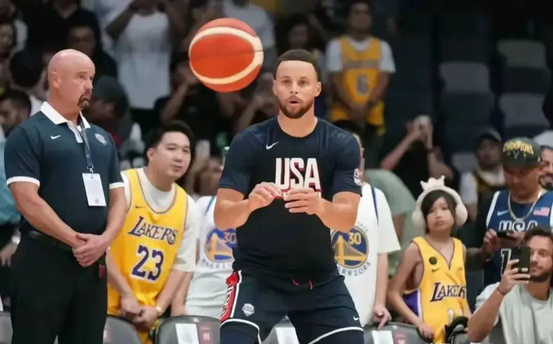 【独家揭秘】美国男篮险胜惊魂夜：金牌梦是否悬而未决？-美国男篮荣誉