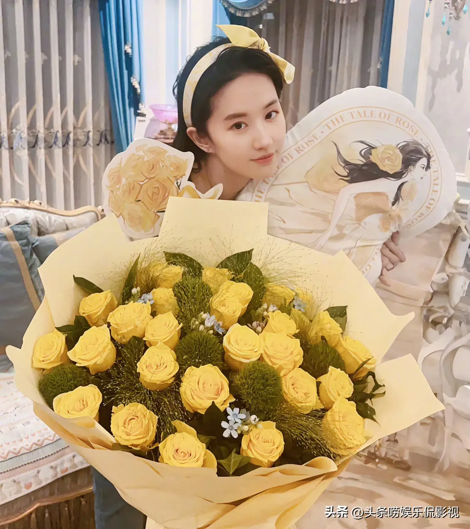刘亦菲发文晒玫瑰周边照越素越美手持钢铁玫瑰好抢眼网友催更林一-刘亦菲惊艳造型图文