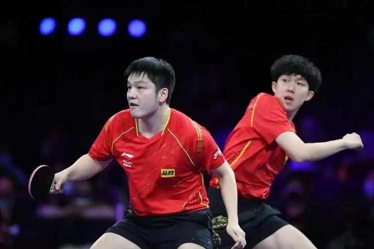 王楚钦粉丝曝粗口，邓亚萍点评一针见血，27岁前国乒选手遭网曝-王楚钦乒乓球运动员简历图片