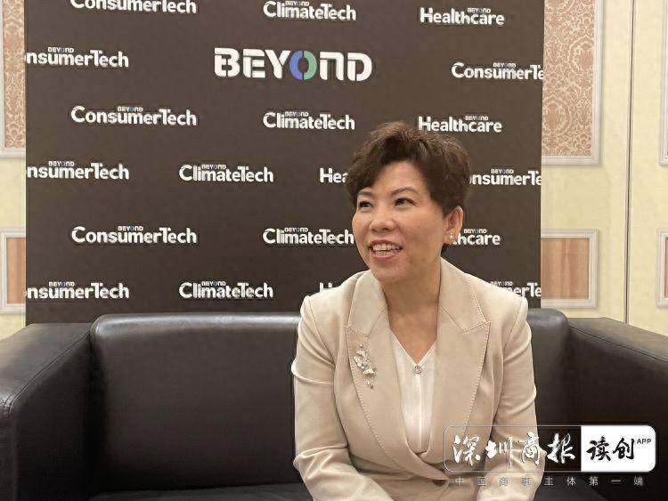 聚焦文博会|深圳商报·读创记者专访邓亚萍，邓亚萍谈文化产业如何由“软”变“硬”-邓亚萍的三任丈夫