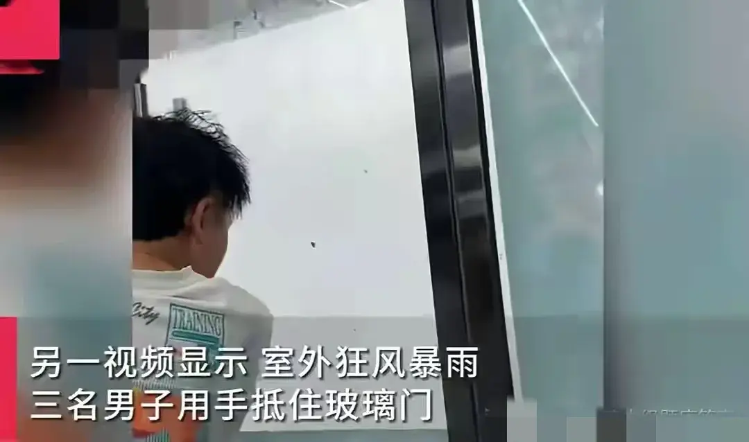 炸裂！石家庄狂风暴雨肆虐，城市瞬间变“战场”！这雨下得太猛了-石家庄暴雨持续多久