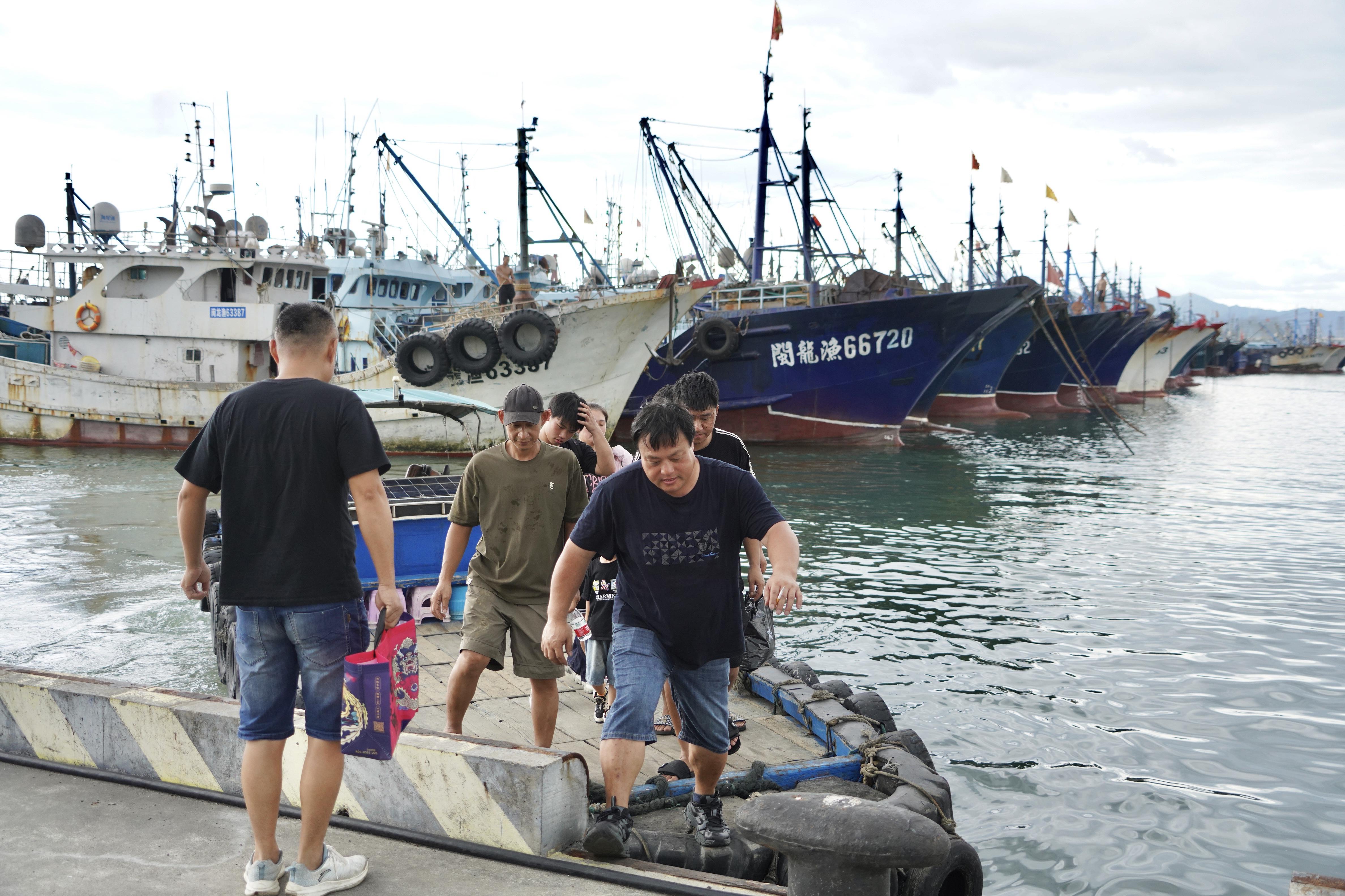 厦门：船舶回港 多趟列车停运-厦门:船舶回港 多趟列车停运了