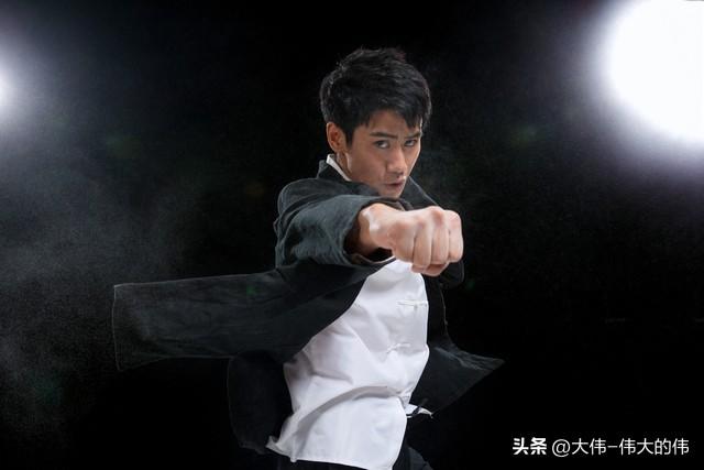 笑不活了！《殊死一搏》将映，动作场面炸裂，网友的评论笑死我了-殊死搏斗是成语吗?