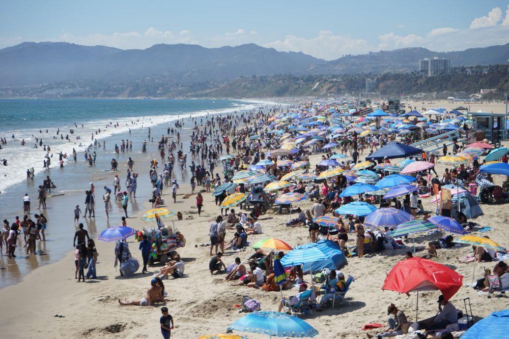 全球开启“加热模式” ，美国多城市高温纪录被刷新，气温一度在50℃-美国高温2021