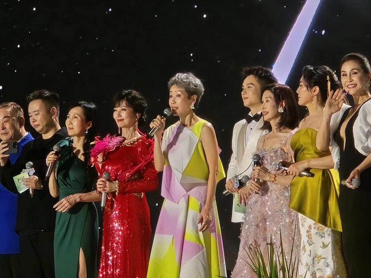 《新白传奇》三十年再聚首，杭州演唱会勾起万千回忆