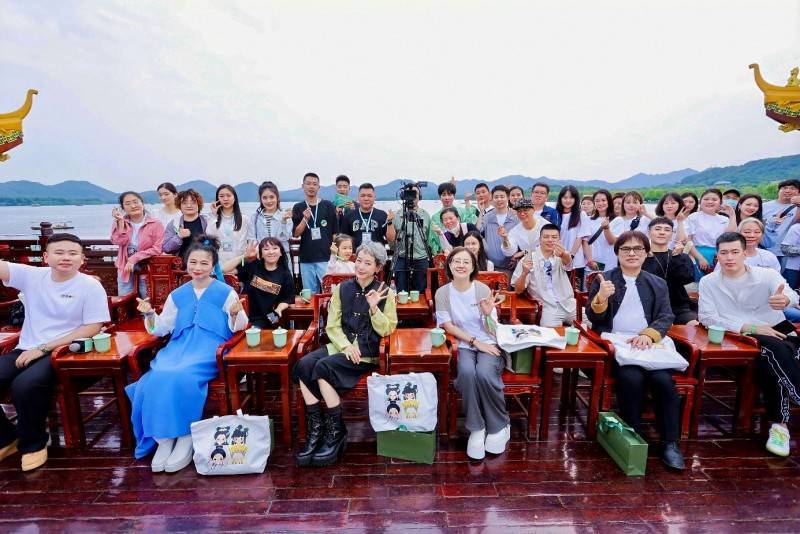 稳健布局演出市场，遥望科技将举办“新白娘子传奇30年演唱会”-遥望集团签约艺人