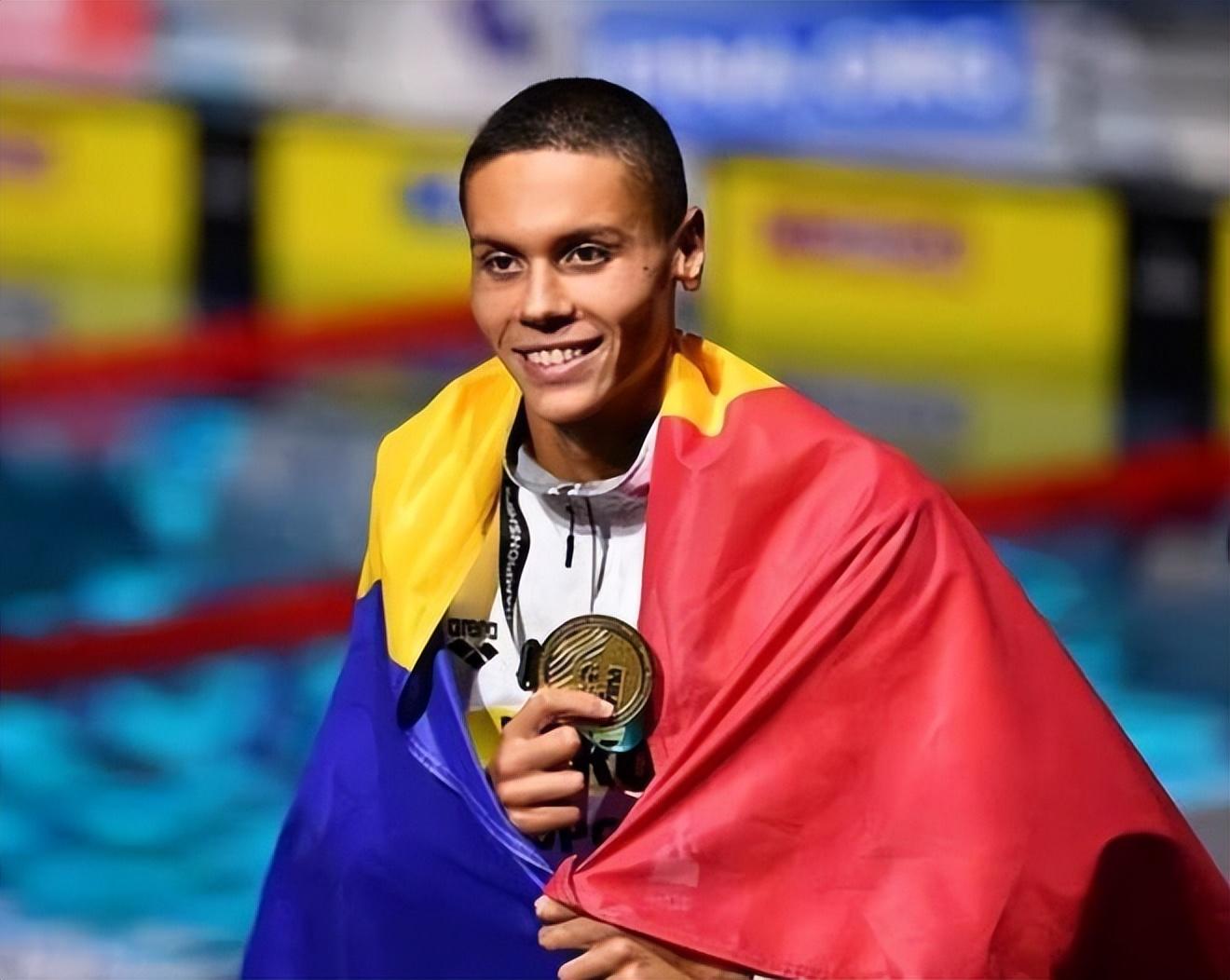 两破47秒拿下奥运纪录潘展乐开局优异 但暗处最强的对手引而不发-潘展乐个人简历身高是多少