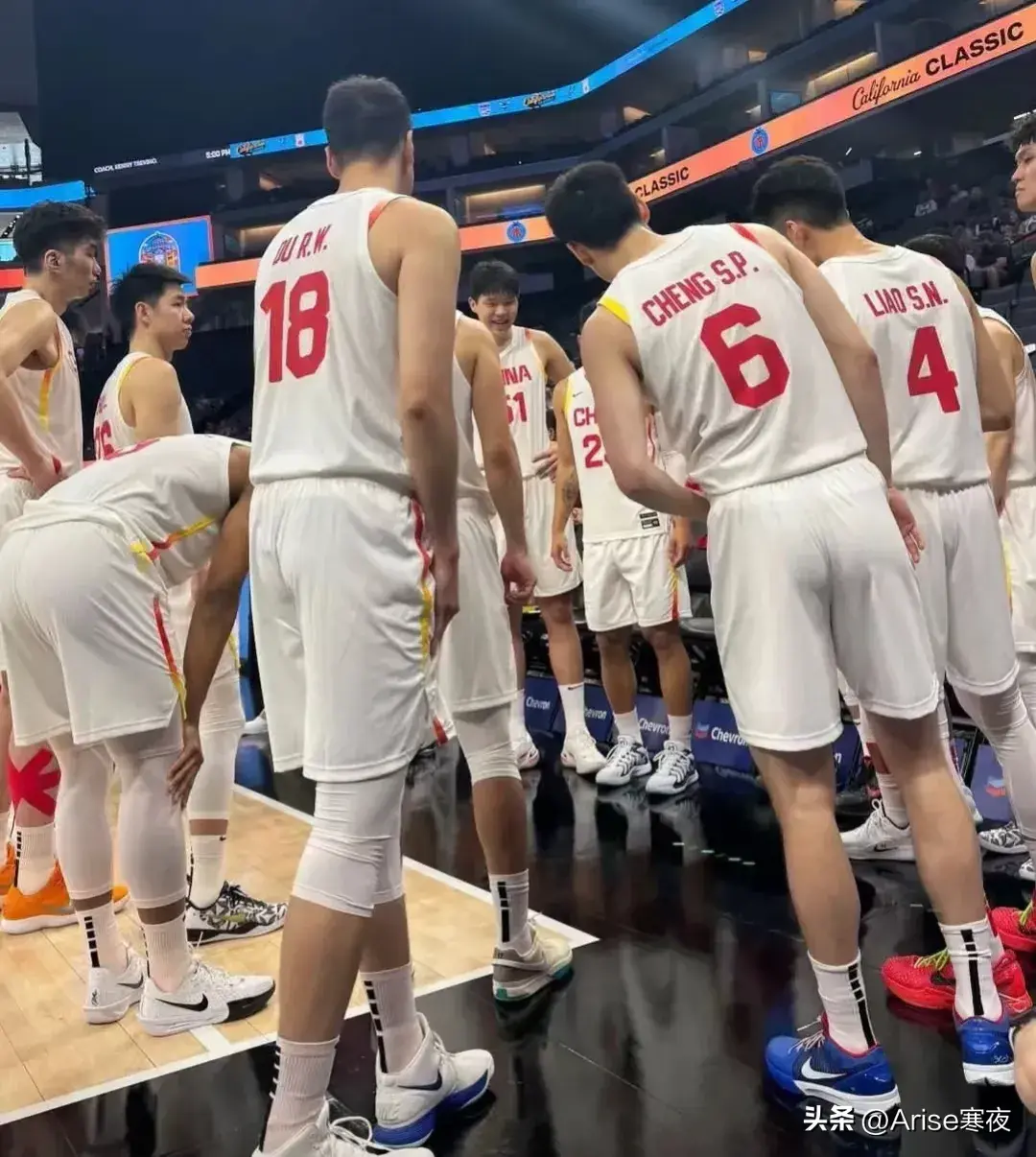 中国男篮大变革！国手不再邀请制，宫鲁鸣出山推动“三从一大”-中国男篮主教练宫鲁鸣身高多少