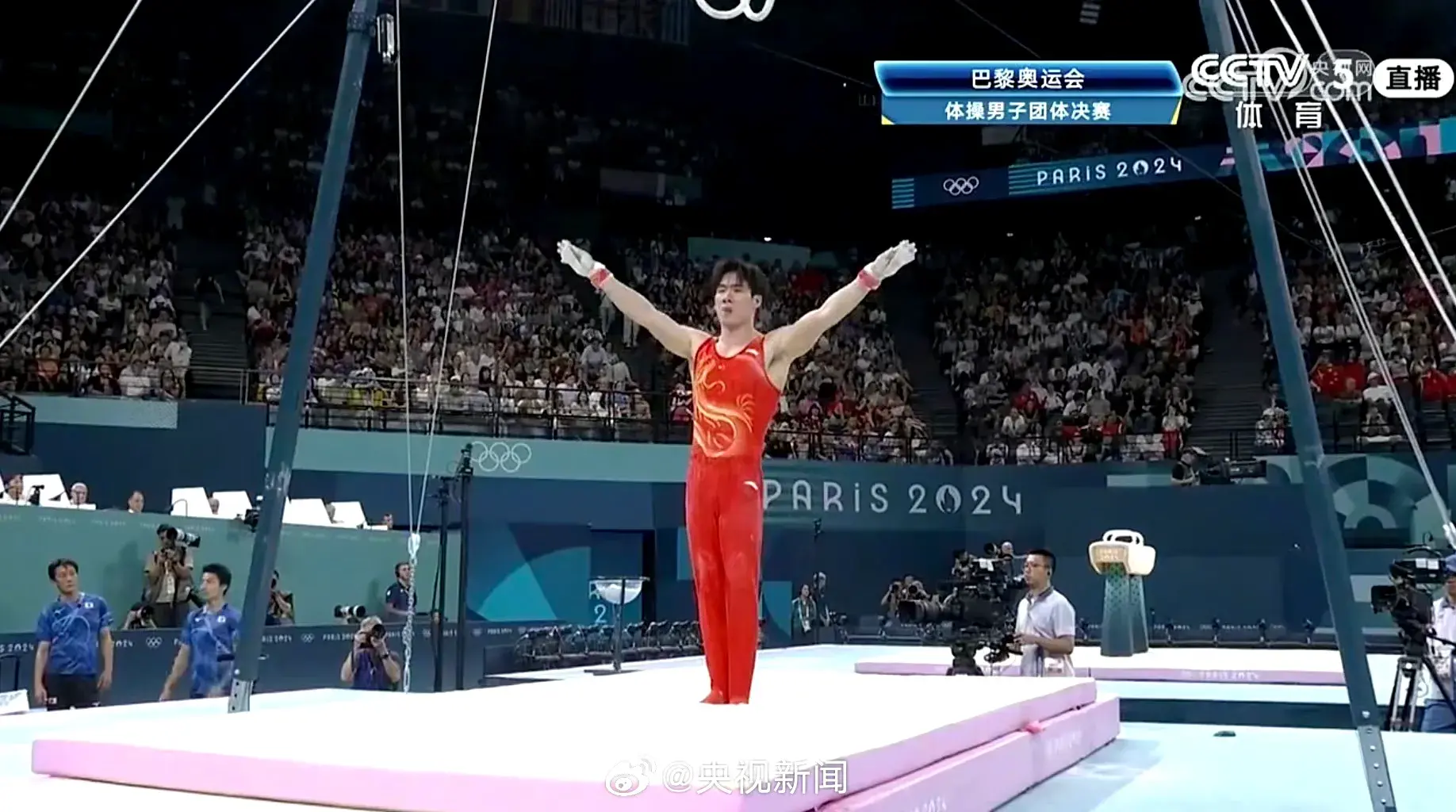 中国体操男团摘银 赛后都哭了-中国体操男团冠军有哪些
