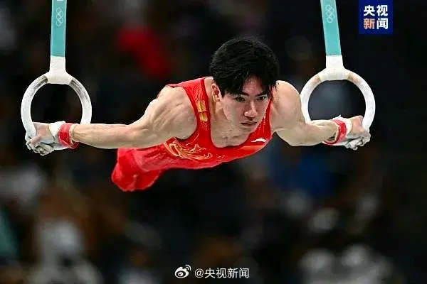 中国体操男团摘银 赛后都哭了-中国体操男团冠军有哪些