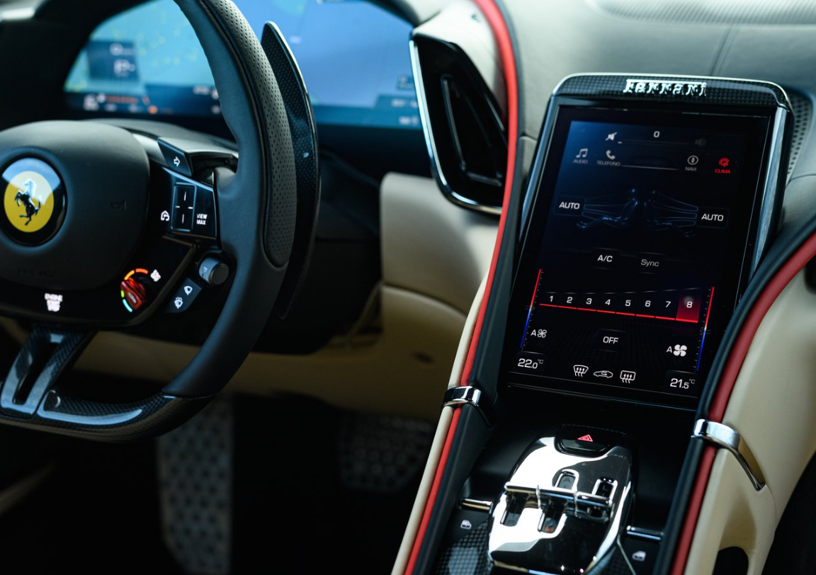 法拉利首款电动超跑首曝：前苹果设计师主导 售价超过300万-法拉利纯电动超跑售价