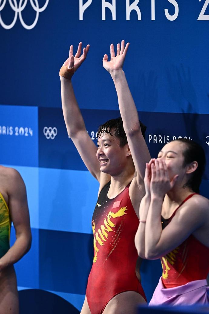 巴黎奥运陈艺文跳水金牌？广州塔为陈艺文亮灯？要被全红婵笑死了-陈艺文夺3米板冠军