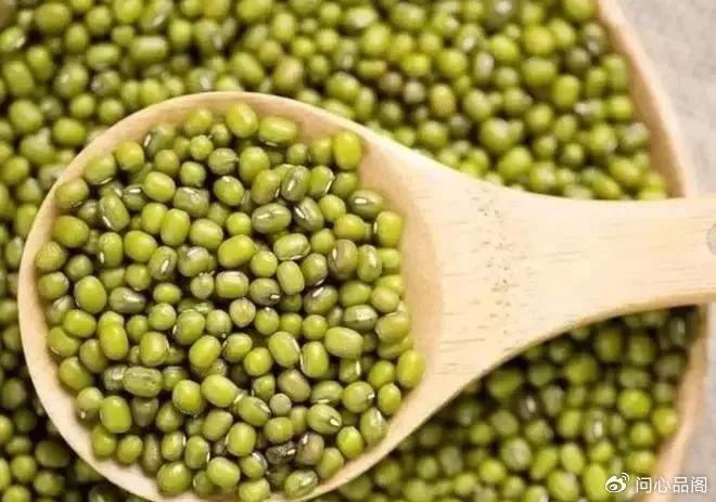 俗话说“入伏吃3宝，苦夏无烦恼”，入伏了，提醒中老年别忘吃这3宝！-入伏吃的应该注意什么