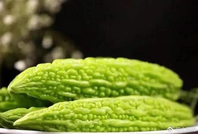 俗话说“入伏吃3宝，苦夏无烦恼”，入伏了，提醒中老年别忘吃这3宝！-入伏吃的应该注意什么