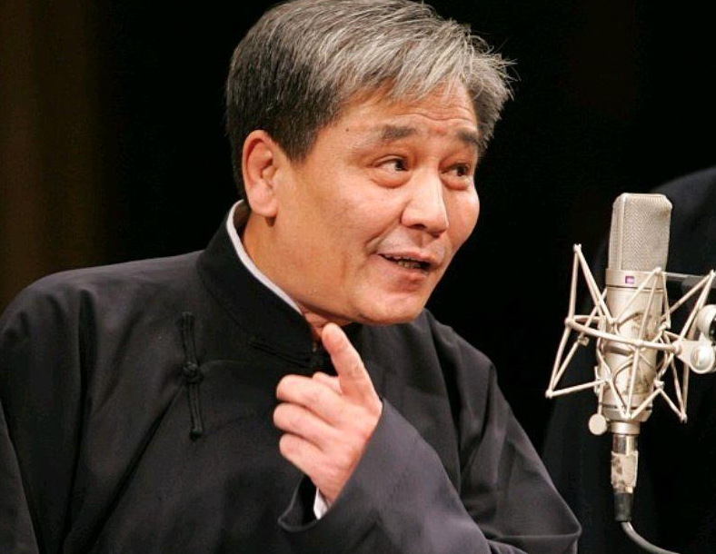 马志明开心庆80岁大寿！郭德纲现身送祝福，刘威坐侧位，其乐融融-马志明相声实力对比郭德纲