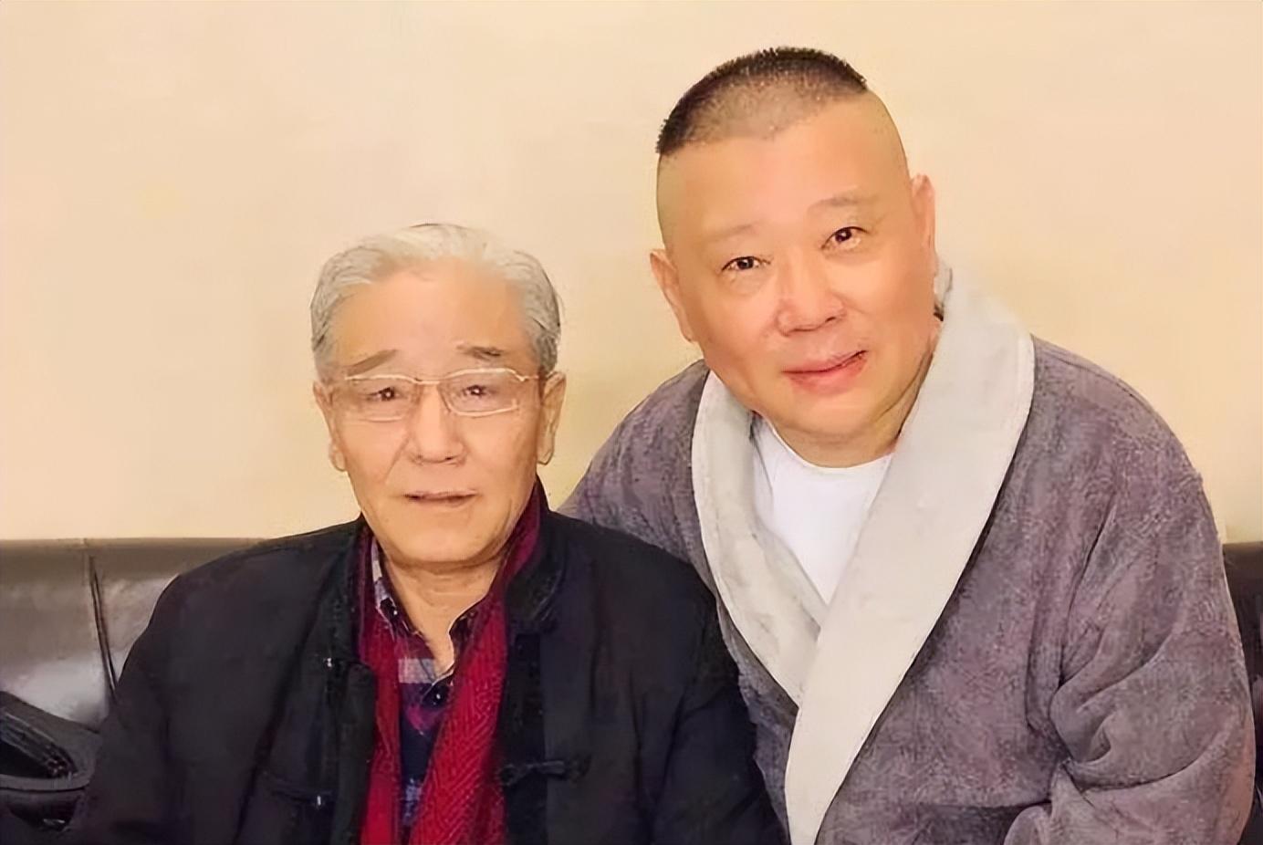 马志明开心庆80岁大寿！郭德纲现身送祝福，刘威稳坐侧位辈分高-马志明跟郭德纲关系怎么样