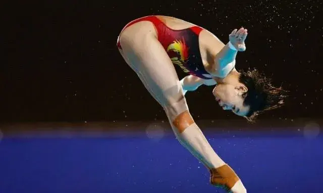 泪崩！全红婵真情吐露：压力太大的时候很想哭，每天在数着日子过-全红婵的问题很严重