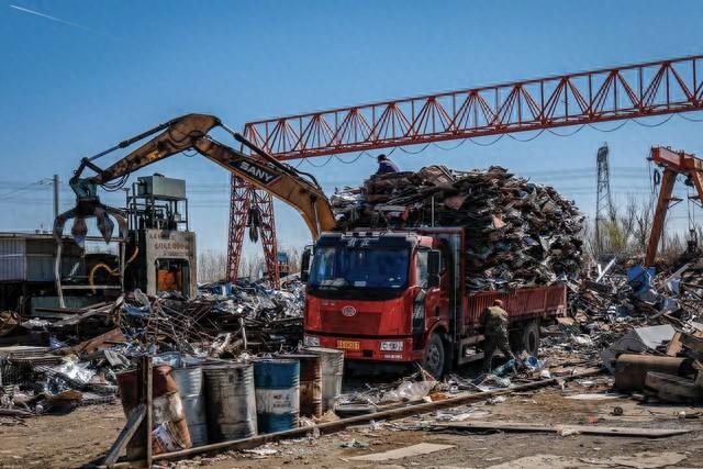 哭晕！老人把积蓄藏旧枕头里，被儿子扔掉致无法追回 网友有怀疑-把老人藏起来了怎么处理