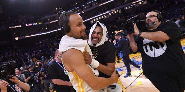 官宣！勇士G5首发死亡五小：库里回归！他们在场时球队命中率60%-勇士死亡五小都是谁