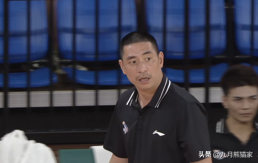 邱彪得不偿失！高诗岩20+7+7伤退，状元郎6投2中，山东队憾失冠军-高诗岩山东队