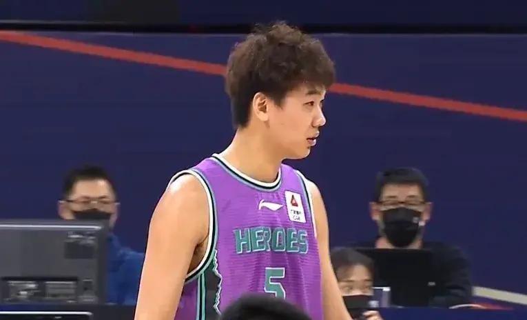 6人得分上双，高诗岩伤退，山东高速104-88福建，两胜1负结束夏联-高诗岩转会山东年薪