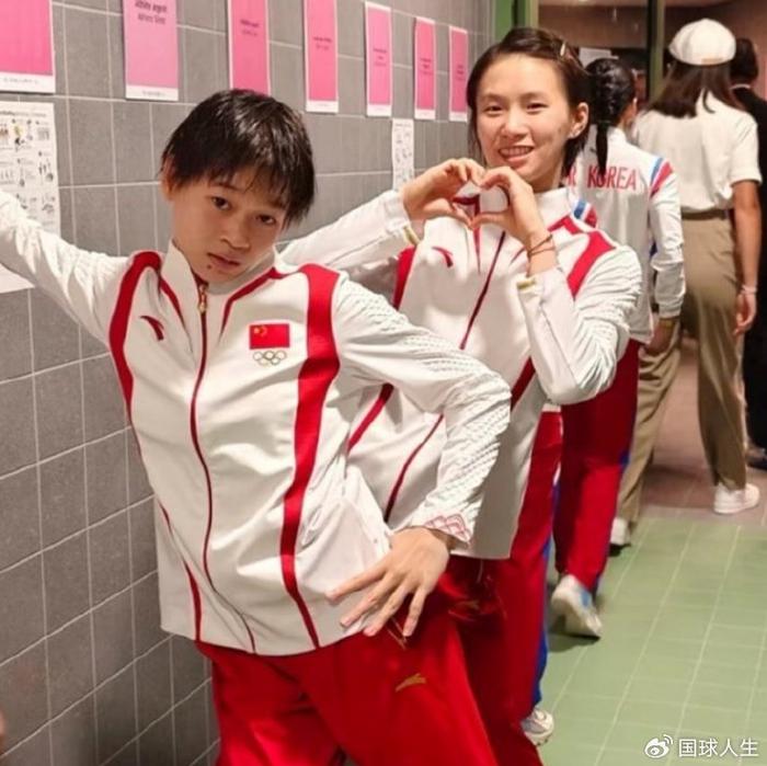 太逗了！全红婵外出喝饮料，网友向陈若琳告状：你徒弟玩嗨了-全红婵全