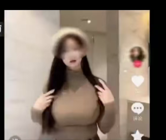 一男子遭美女“色诱”，贷款60万搭赏她做榜一大哥，现送外卖还债-小伙被美女撞到是什么电视剧