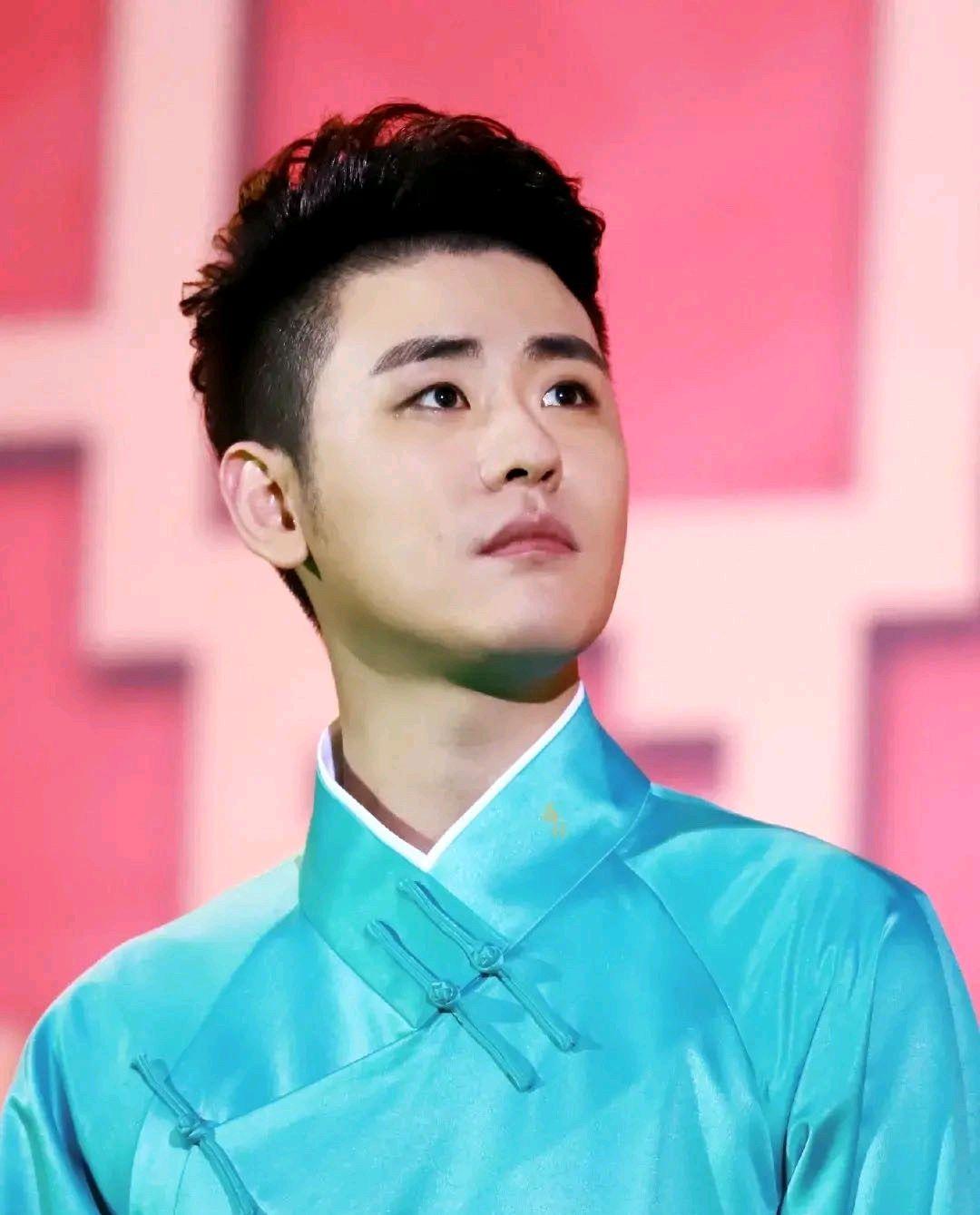 张云雷的流量源于实力，不是颜值，而是那份对传统热爱尊敬的心-张云雷是流量还是实力