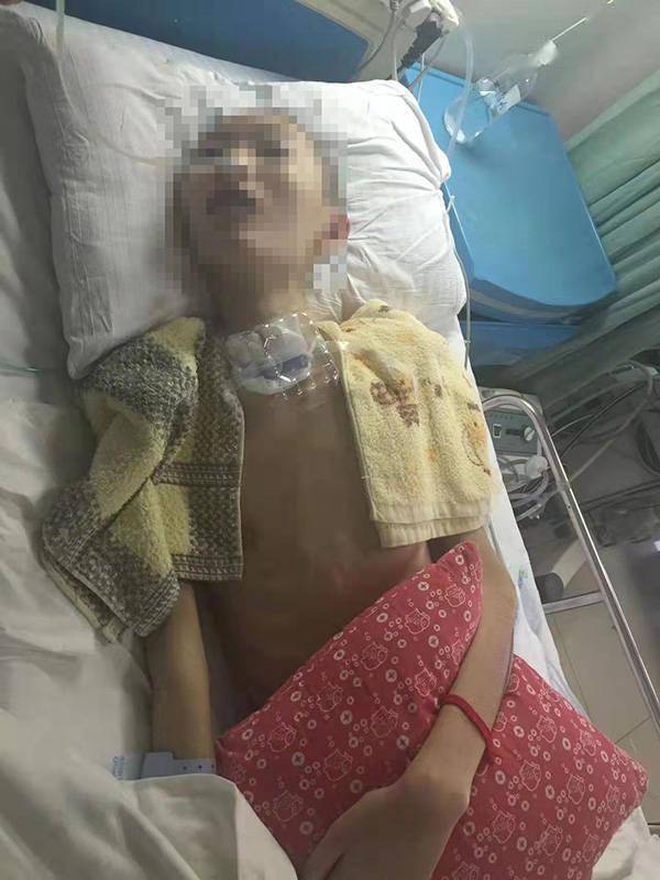 2014年，男孩被打成植物人，智商不到2岁，7名同学获刑，现在咋样-被打植物人获刑