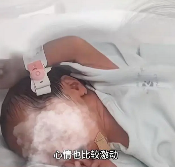 4胞胎父亲称收入微薄，深圳妇联回应-深圳四胞胎表演视频