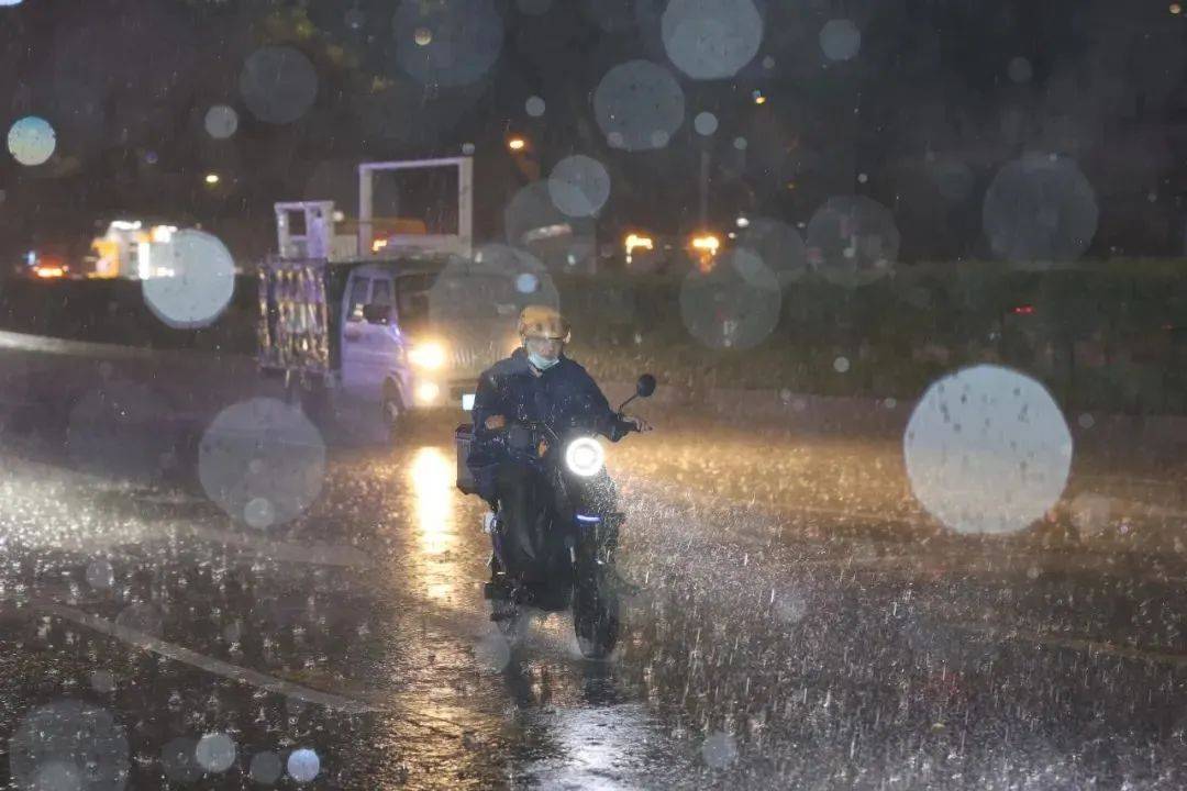 第11号台风“摩羯”接近中！广州的9月，高温、雨水、台风同时在线→-广州九月份台风多吗