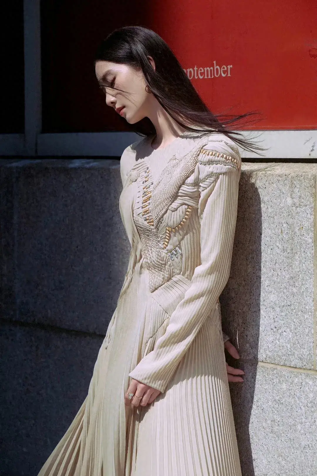 刘诗诗纽约街拍来袭！秋冬氛围感掌管者，气质这块拿捏得死死的~-刘诗诗服装设计师