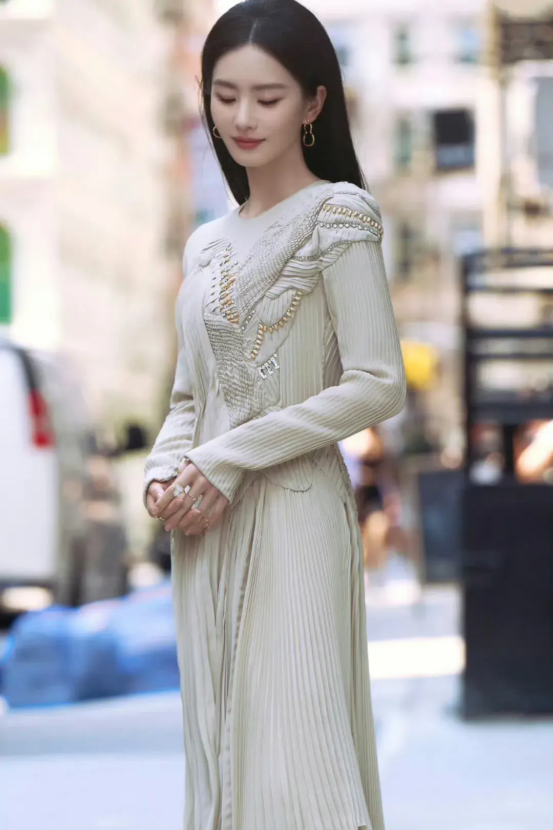 刘诗诗纽约街拍来袭！秋冬氛围感掌管者，气质这块拿捏得死死的~-刘诗诗服装设计师