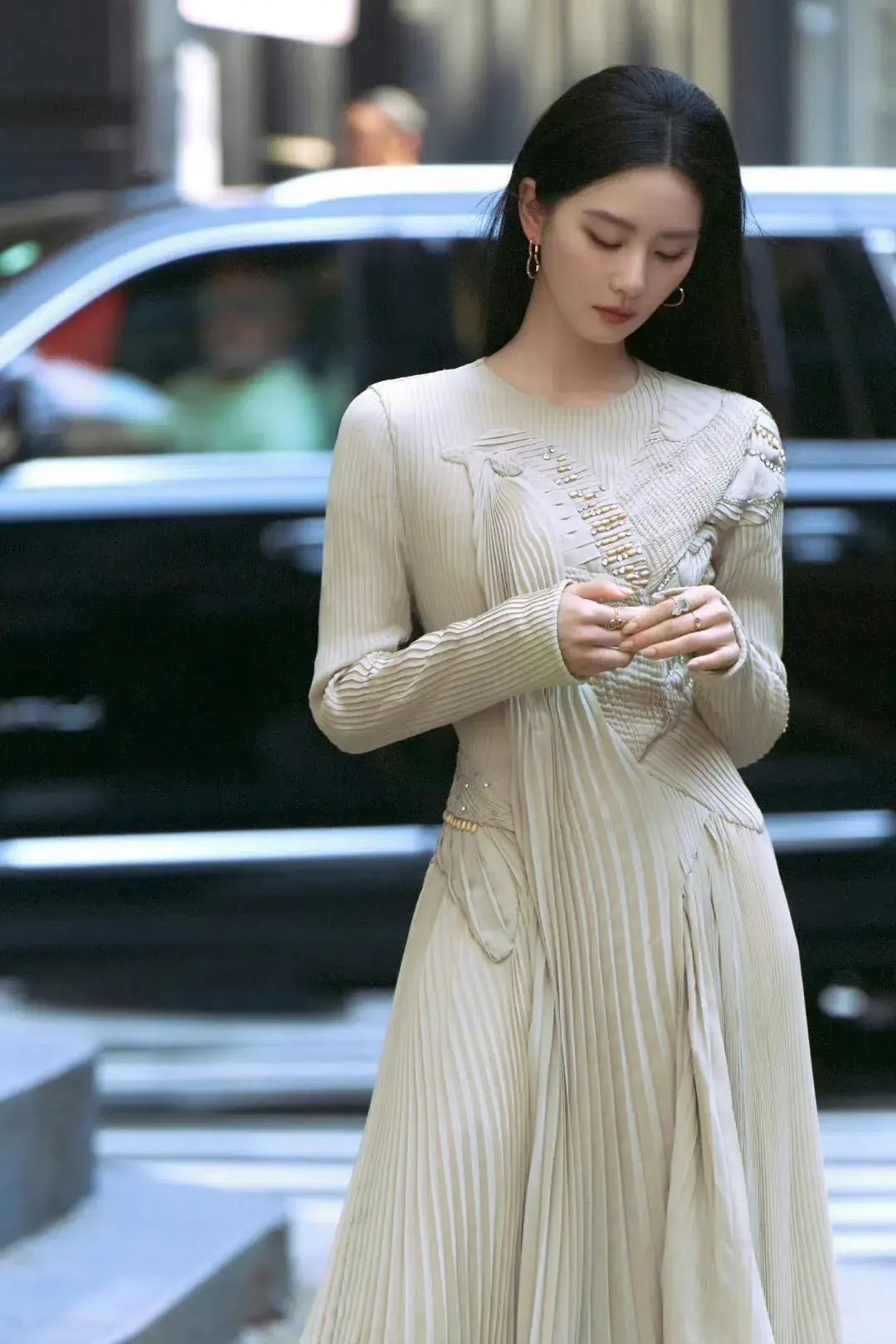 刘诗诗纽约街拍来袭！秋冬氛围感掌管者，气质这块拿捏得死死的~-刘诗诗服装设计师