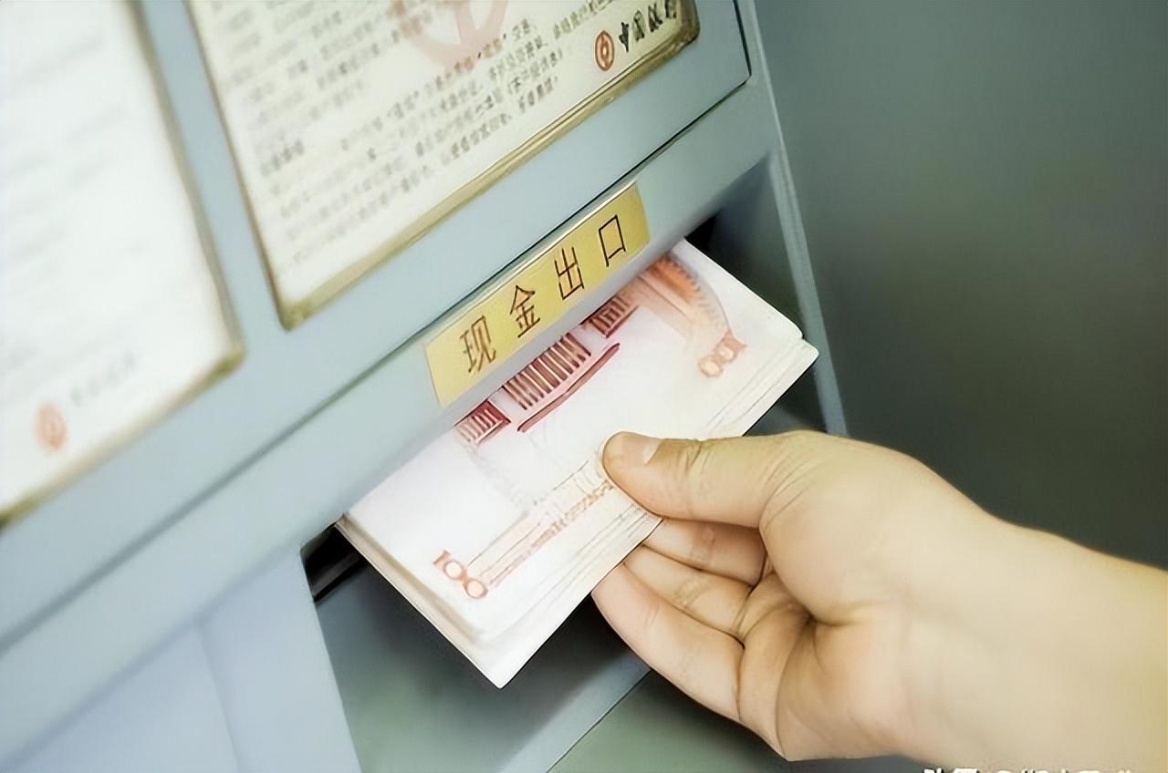 银行圈“闹翻天了”，两家银行将解散，同日获批-国内2家银行突然倒闭,这三种情况要注意,赶紧打开看看