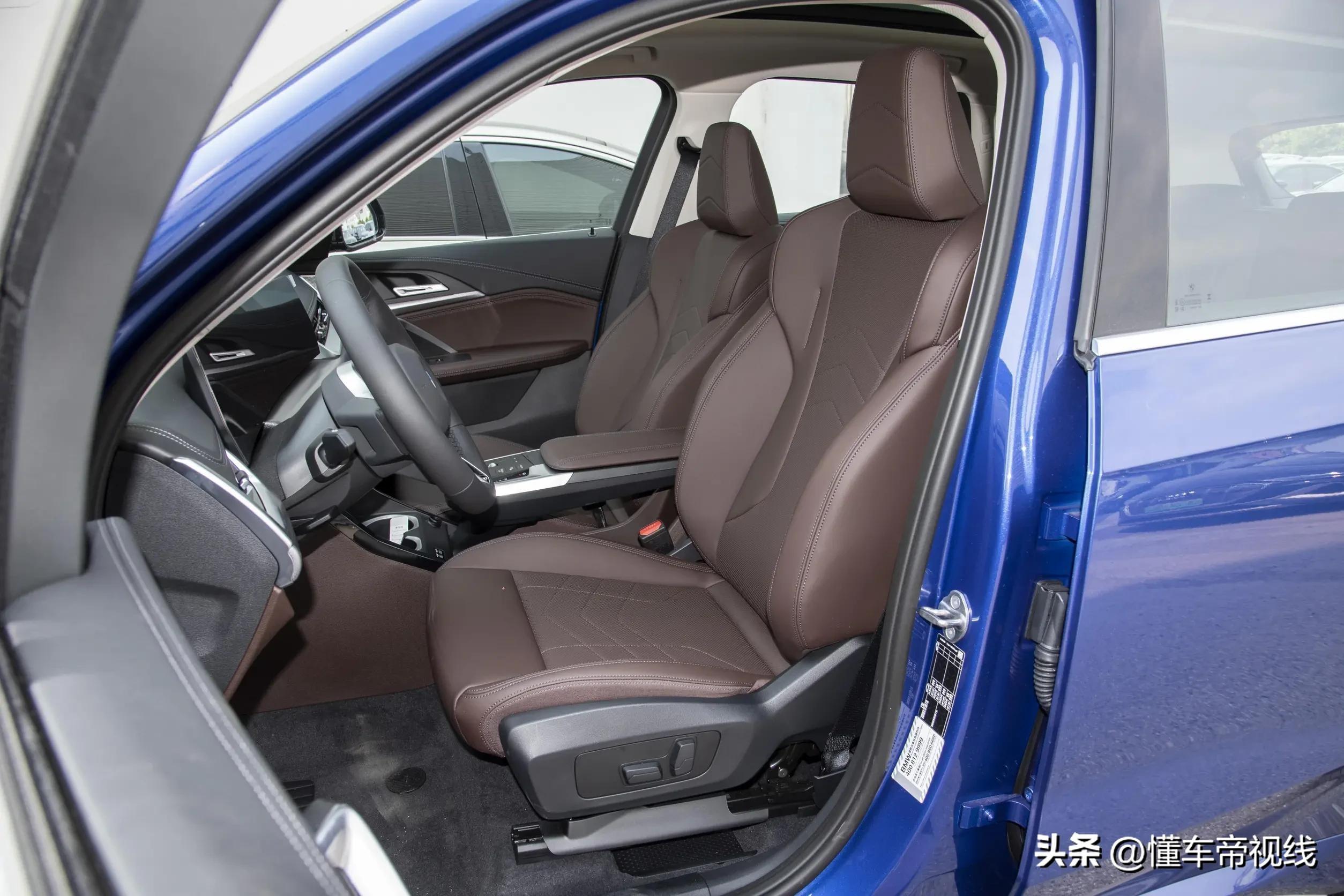 新车 | 标配前排座椅加热/5G网络，2025款宝马X1海外标轴版发布-宝马x1最新改款