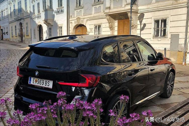 全新宝马X1海外街拍，内饰科技感显著提升，明年一季度上市-宝马x1车展