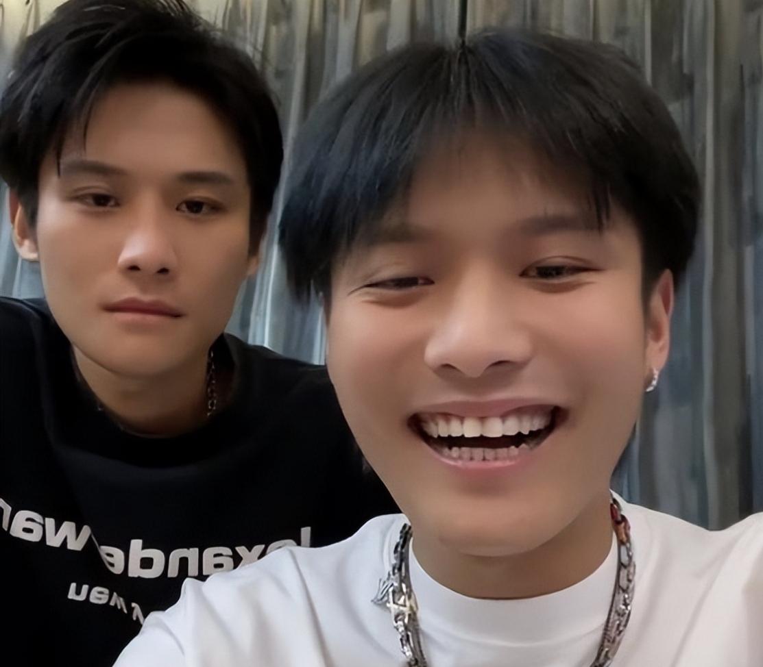 “亿元大战一触即发？辛巴晒转账单，小杨哥懵圈：这啥情况？”-辛巴1200万