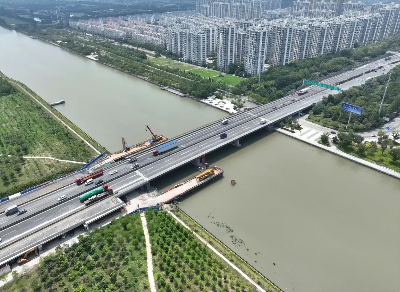 江苏两条沿江高速在扩建，一条是迫切需要的，另一条有点操之过急-江苏沿江高速扩建进展