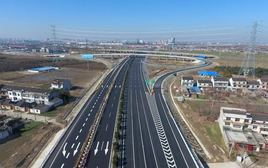 江苏两条沿江高速在扩建，一条是迫切需要的，另一条有点操之过急-江苏沿江高速扩建进展