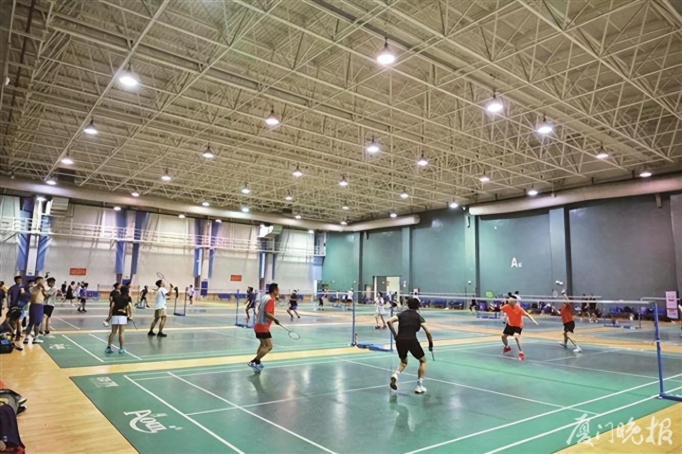 供不应“球”！羽毛球运动在厦火热升温-羽毛球馆厦门