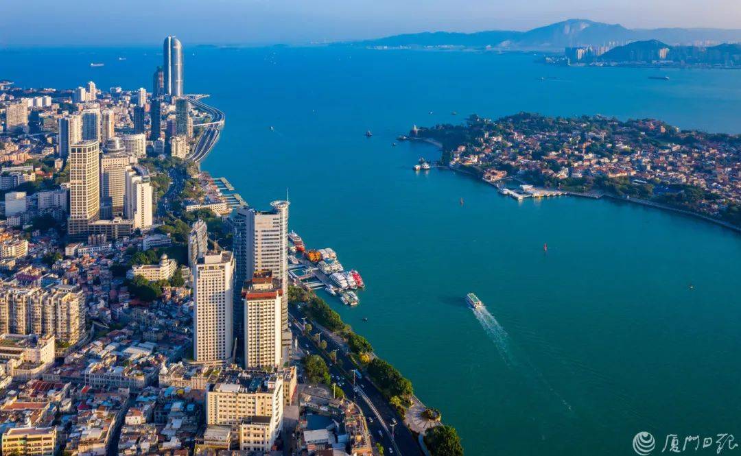 突然爆火！厦门“1元环海公交”→-厦门公交怎么算钱