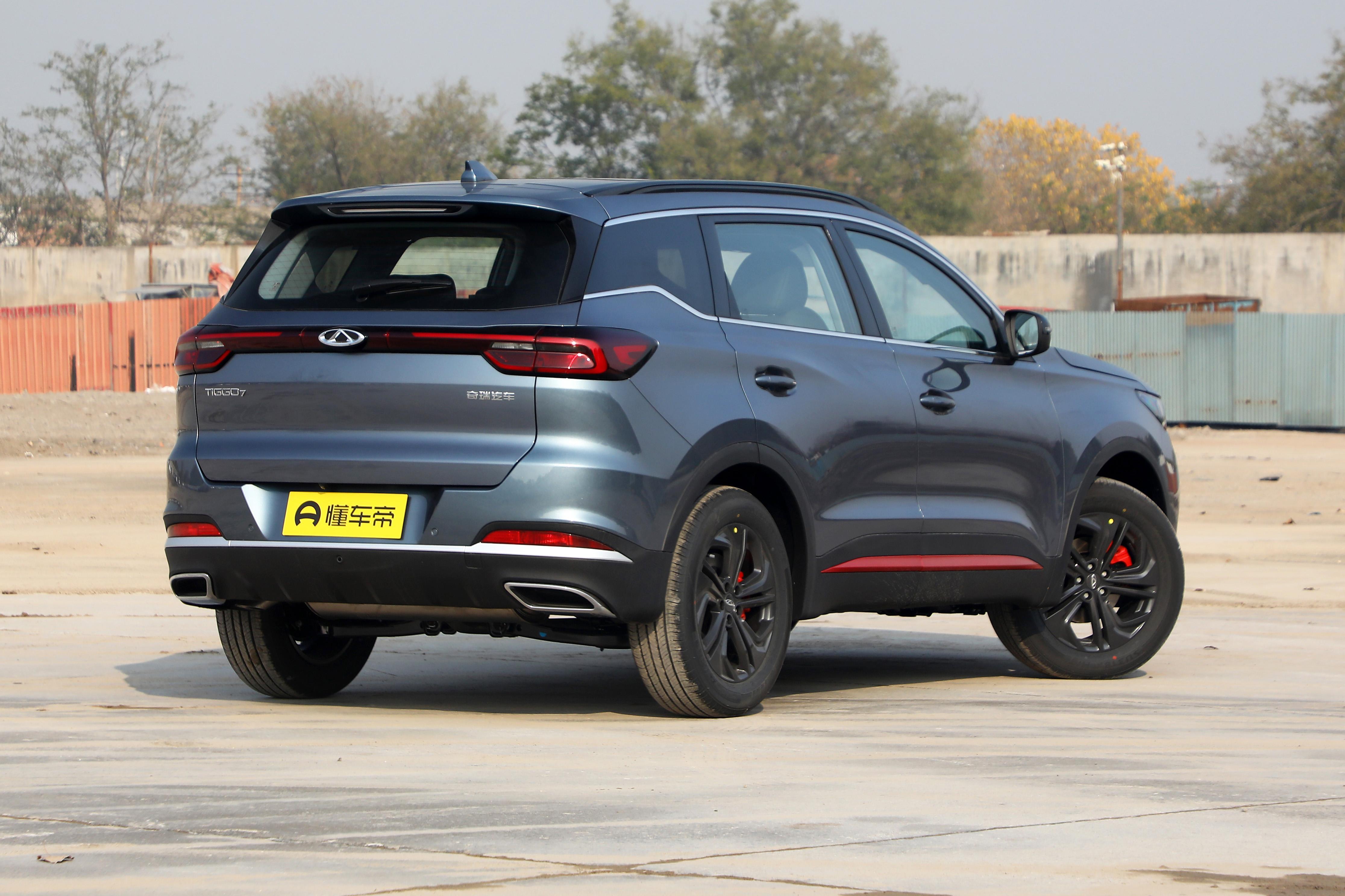 新车｜对标长安CS55PLUS，2套动力可选！新款奇瑞瑞虎7超能版上市-瑞虎7和长安cs55三大件对比视频