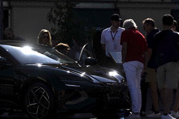 欧盟外交官：关于是否对中国电动汽车加征关税的投票被推迟-纯电动车进口关税怎么算